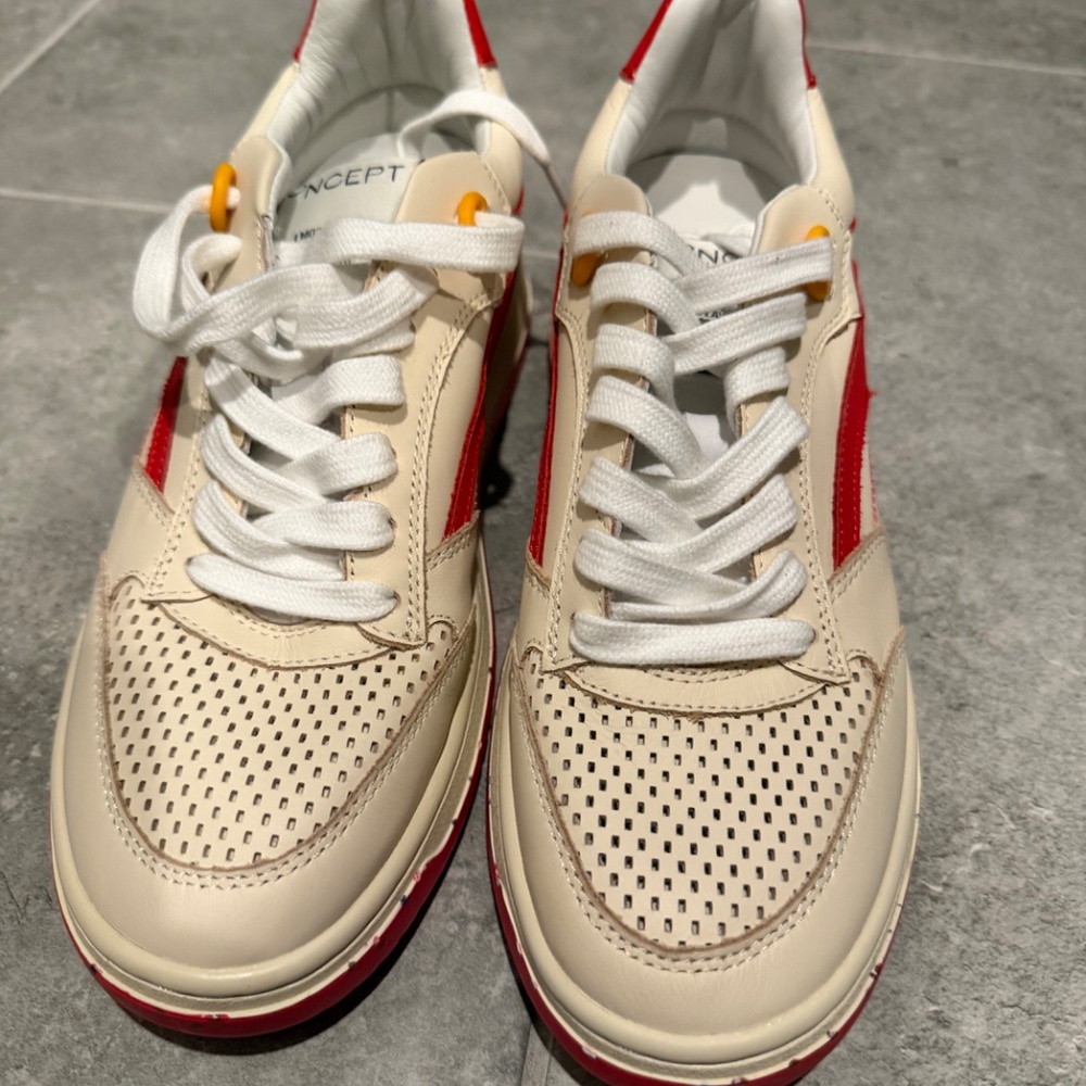 Oncept Preston Sneaker in Retro Red Size 8 - Picture 6 of 8